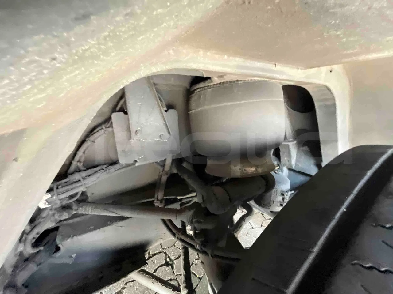 Neoplan Skyliner L - EUR6 - 371kW - 14.0000m - front shock absorbers left
