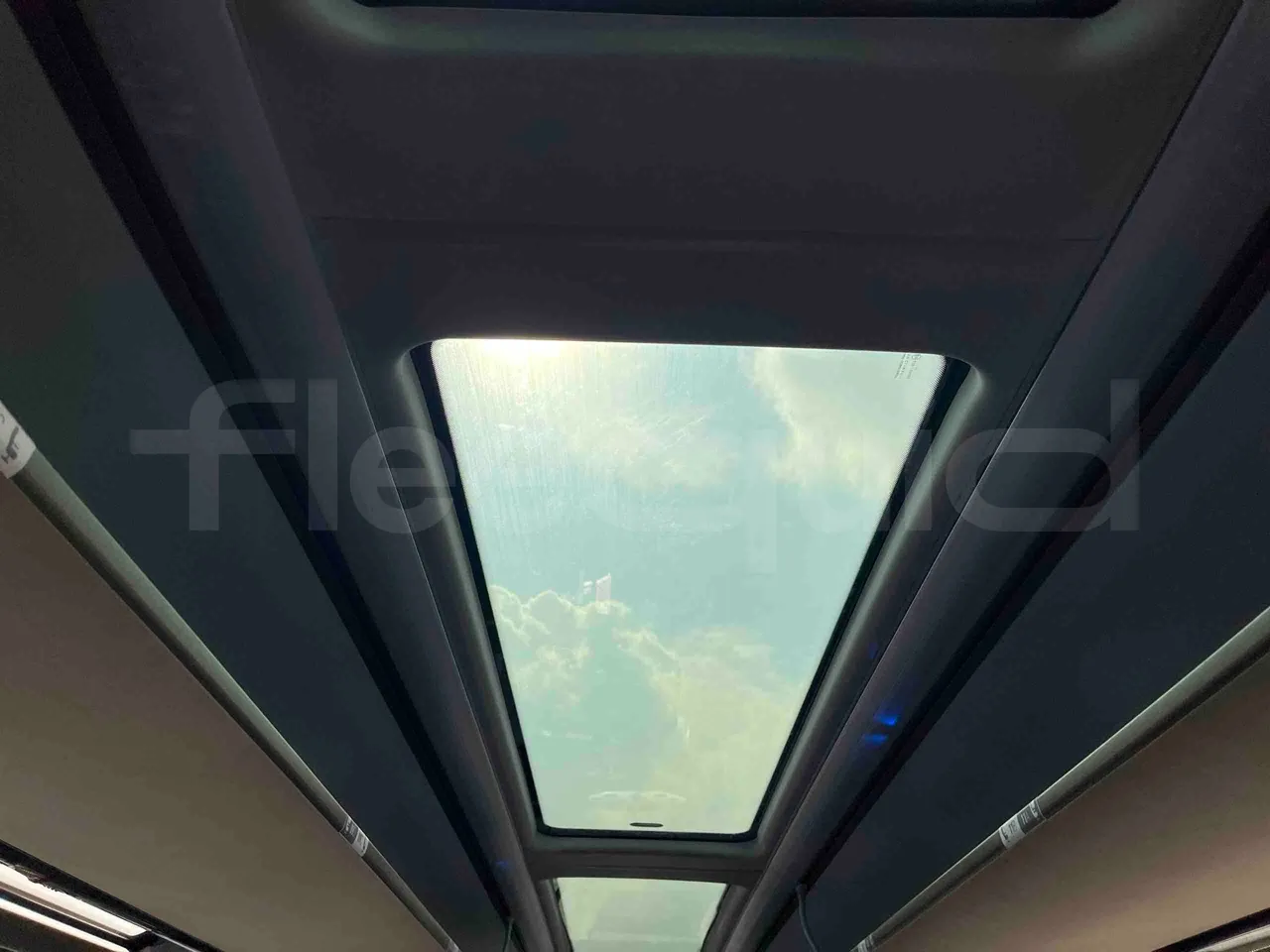 Neoplan Skyliner L - EUR6 - 371kW - 14.0000m - roof hatch 3