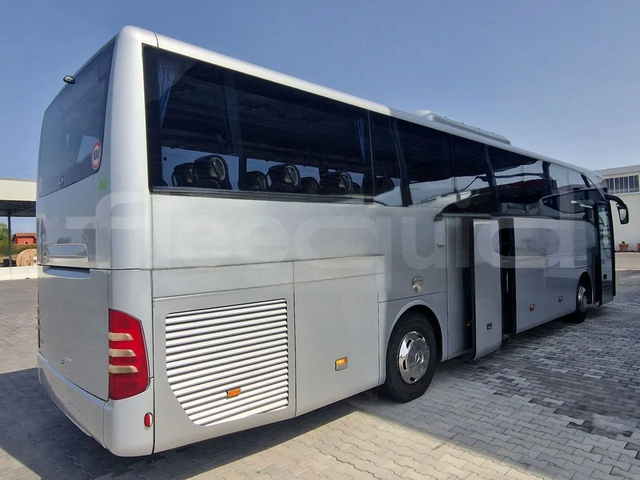 Mercedes-Benz Tourismo RHD/ Euro 5 - 300 Kw - 12,140 Mt - 3/4 right rear doors open