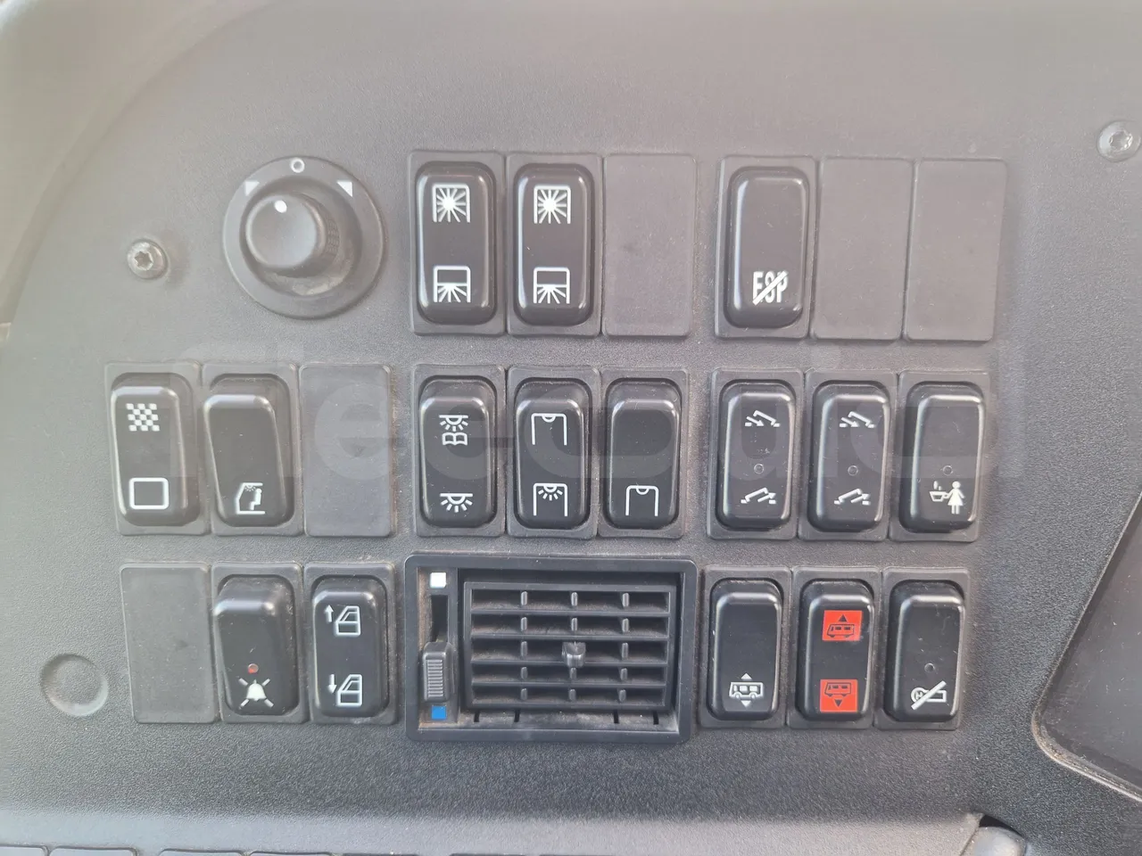 Mercedes-Benz Tourismo RHD/ Euro 5 - 300 Kw - 12,140 Mt - onboard devices 2