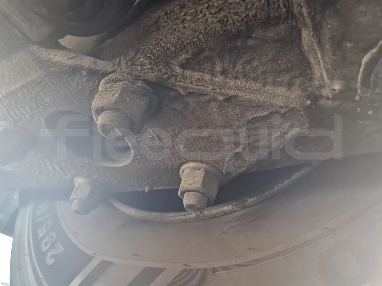 Mercedes-Benz Tourismo RHD/ Euro 5 - 300 Kw - 12,140 Mt - axle 2 discs right