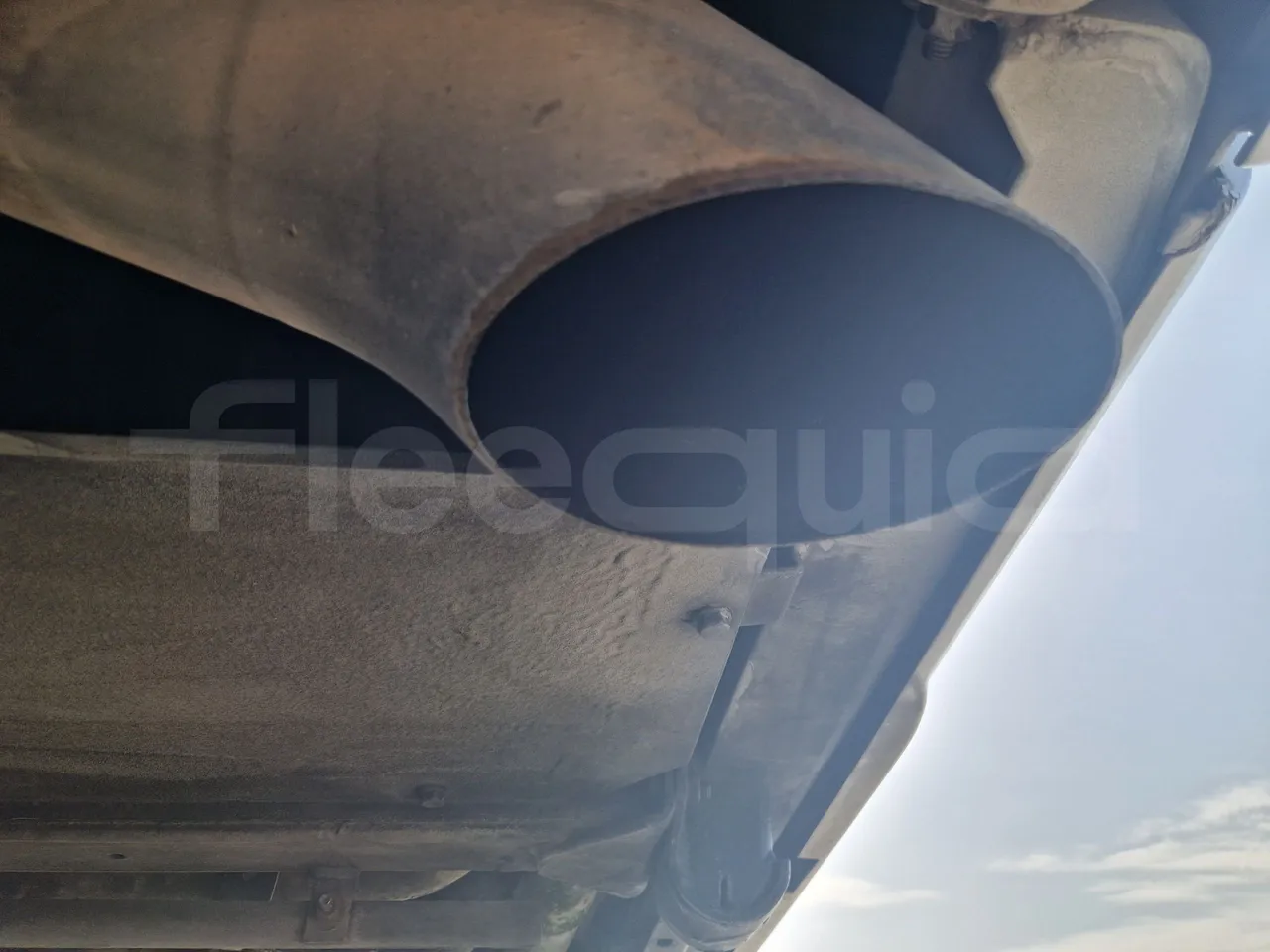 Mercedes-Benz Tourismo RHD/ Euro 5 - 300 Kw - 12,140 Mt - exhaust photo