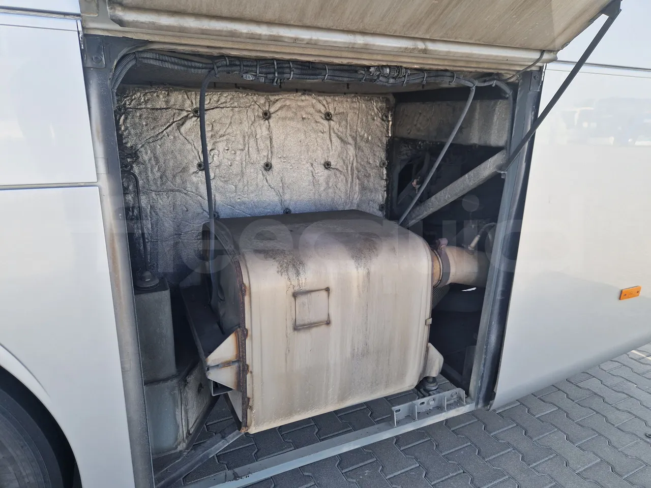 Mercedes-Benz Tourismo RHD/ Euro 5 - 300 Kw - 12,140 Mt - external compartments photo