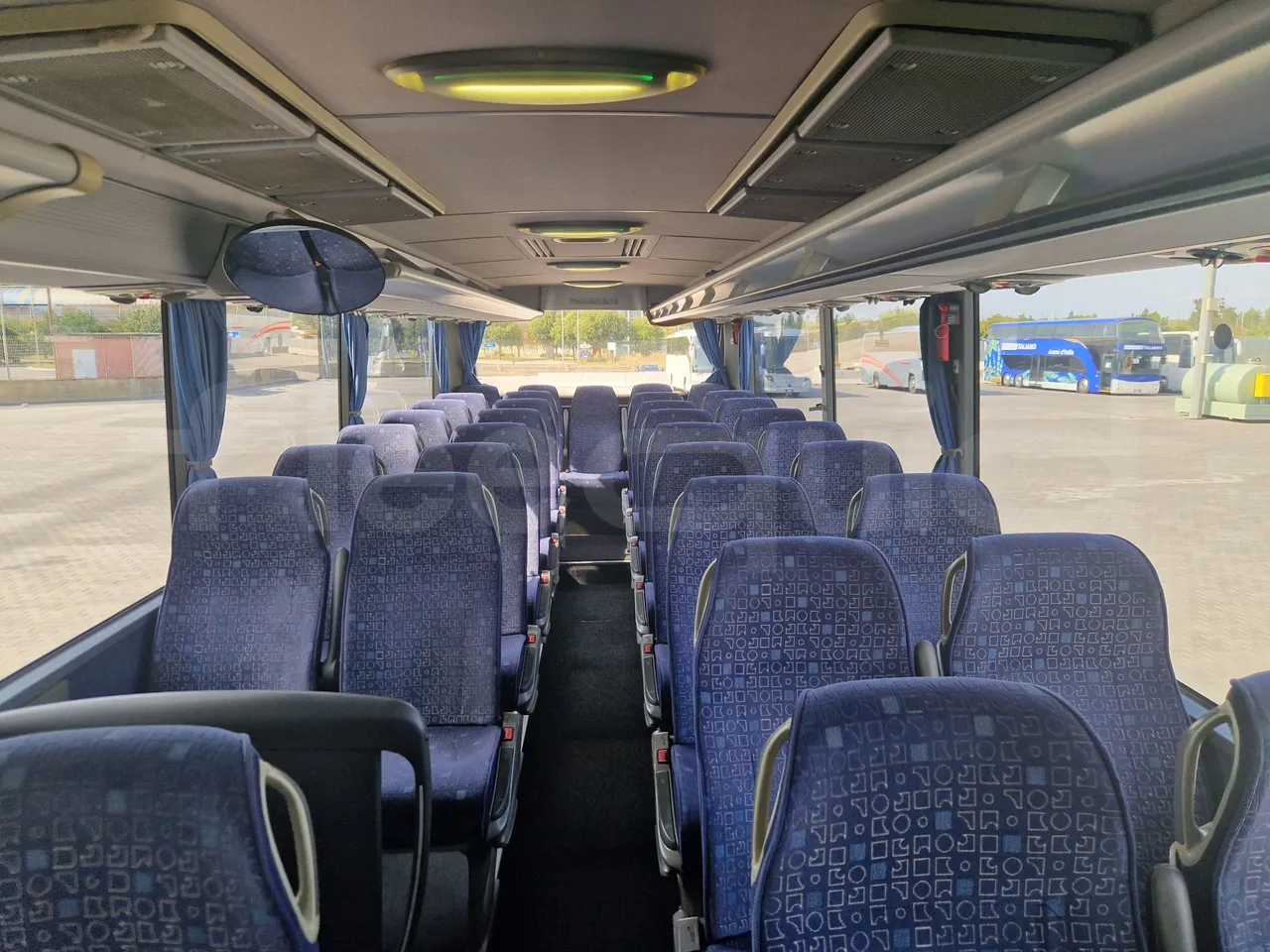 Mercedes-Benz Tourismo RHD/ Euro 5 - 300 Kw - 12,140 Mt - reverse view middle aisle