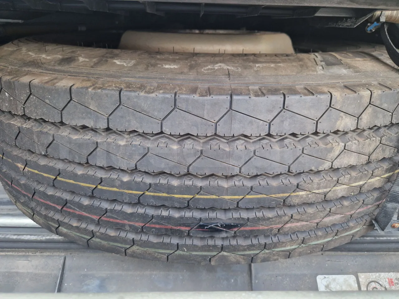 Mercedes-Benz Tourismo RHD/ Euro 5 - 300 Kw - 12,140 Mt - spare wheel