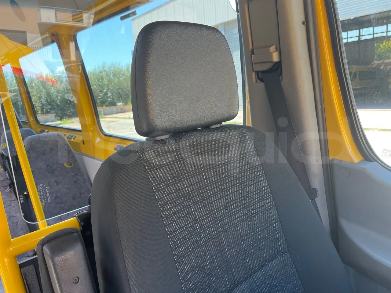 Mercedes-Benz Sprinter 906KA50 - Euro 4 - 110 kW - 7.345 mt - driver microphone accessories photo