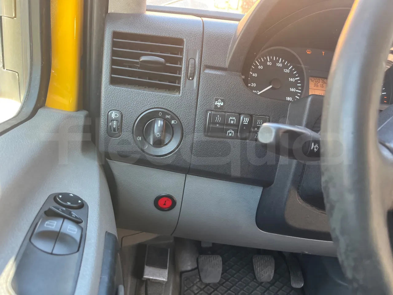 Mercedes-Benz Sprinter 906KA50 - Euro 4 - 110 kW - 7.345 mt - onboard devices 2