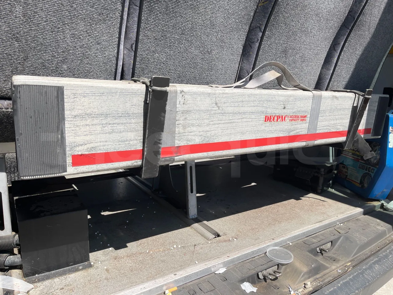 Mercedes-Benz Sprinter 906KA50 - Euro 4 - 110 kW - 7.345 mt - floor hatches photo