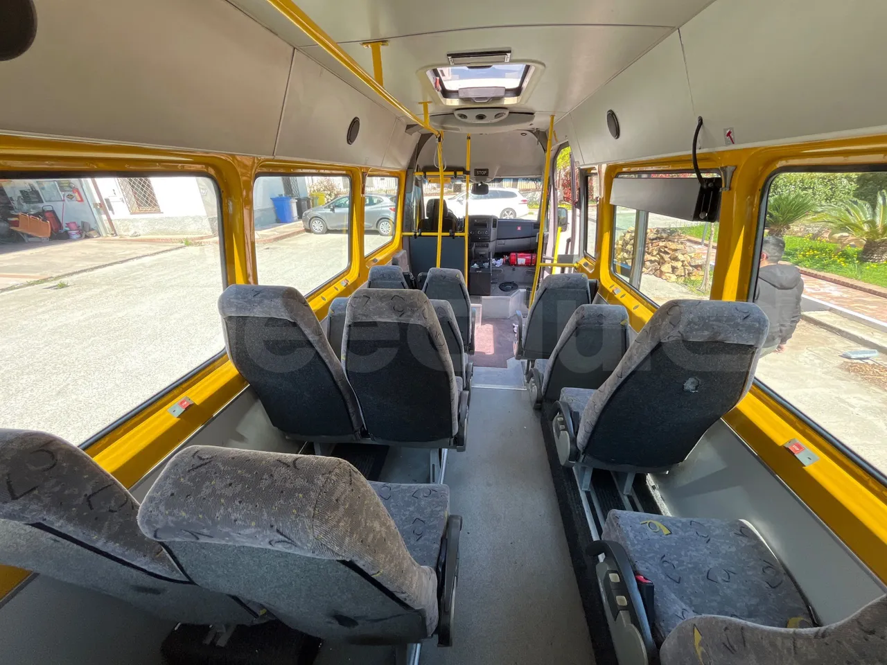 Mercedes-Benz Sprinter 906KA50 - Euro 4 - 110 kW - 7.345 mt - forward view all seats last row height