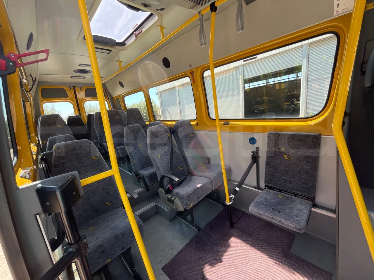 Mercedes-Benz Sprinter 906KA50 - Euro 4 - 110 kW - 7.345 mt - monitor detail photo