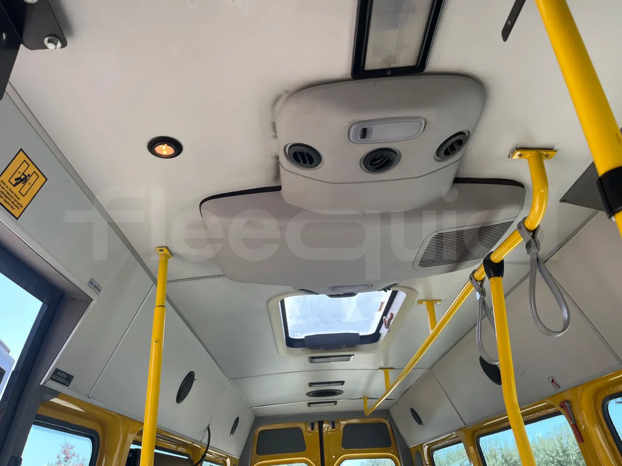 Mercedes-Benz Sprinter 906KA50 - Euro 4 - 110 kW - 7.345 mt - overhead compartments photo