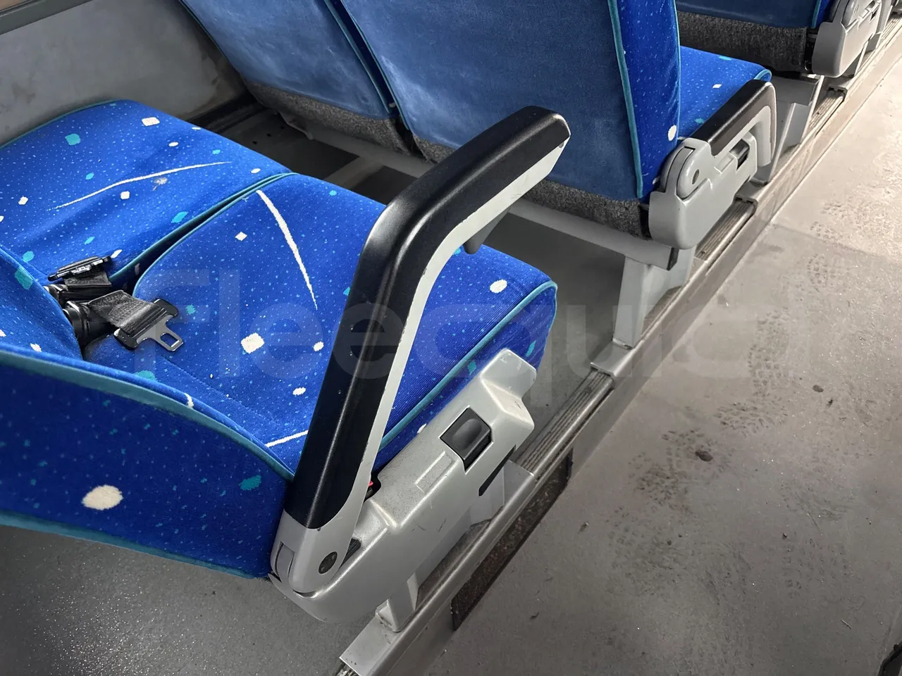 Irisbus Midys 395E.9.27 - EURO4 - 194kW - 9,60m - armrest detail photo