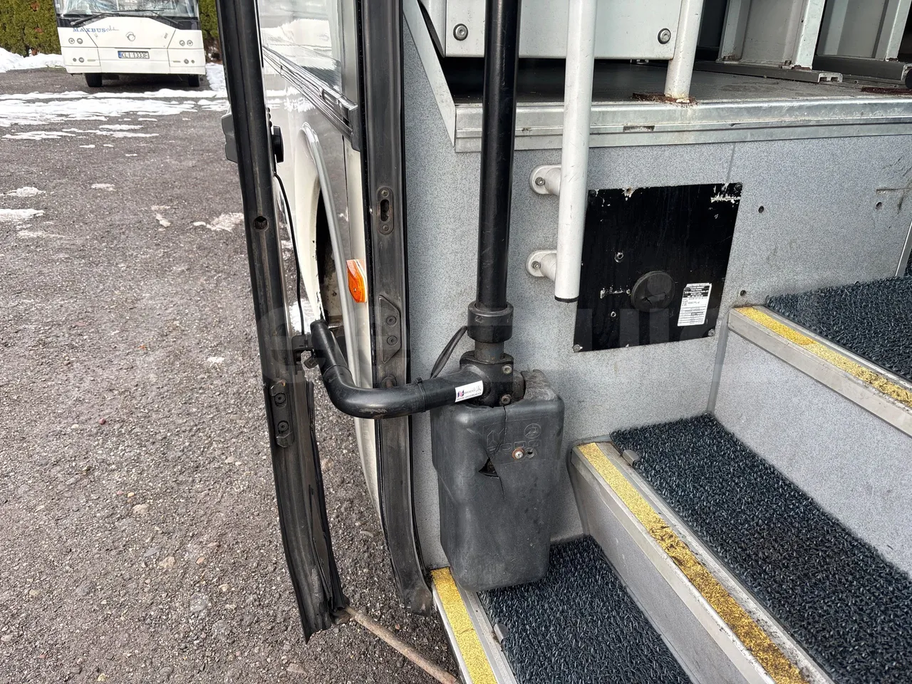 Irisbus Midys 395E.9.27 - EURO4 - 194kW - 9,60m - door mechanism photo