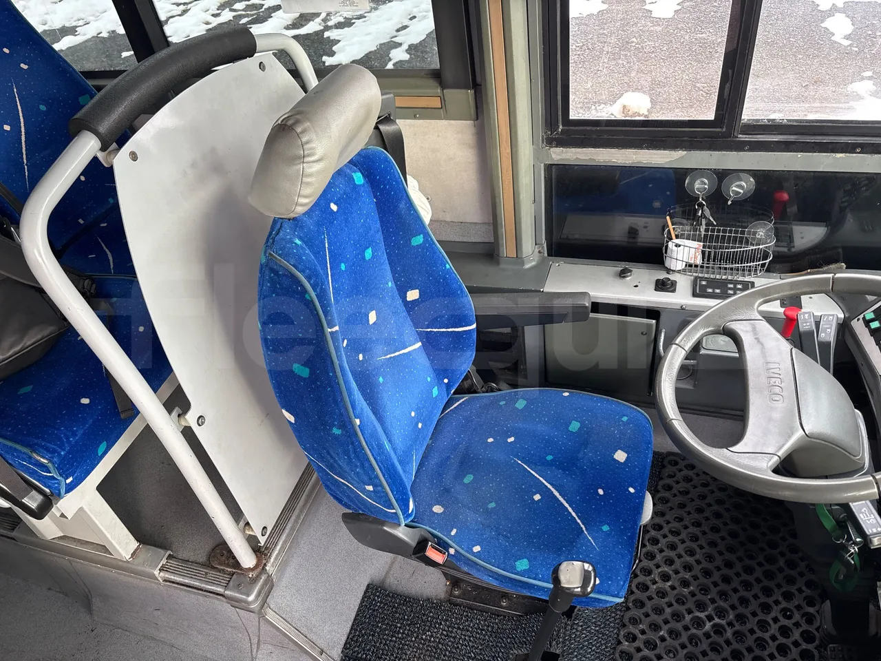 Irisbus Midys 395E.9.27 - EURO4 - 194kW - 9,60m - driver's seat photo