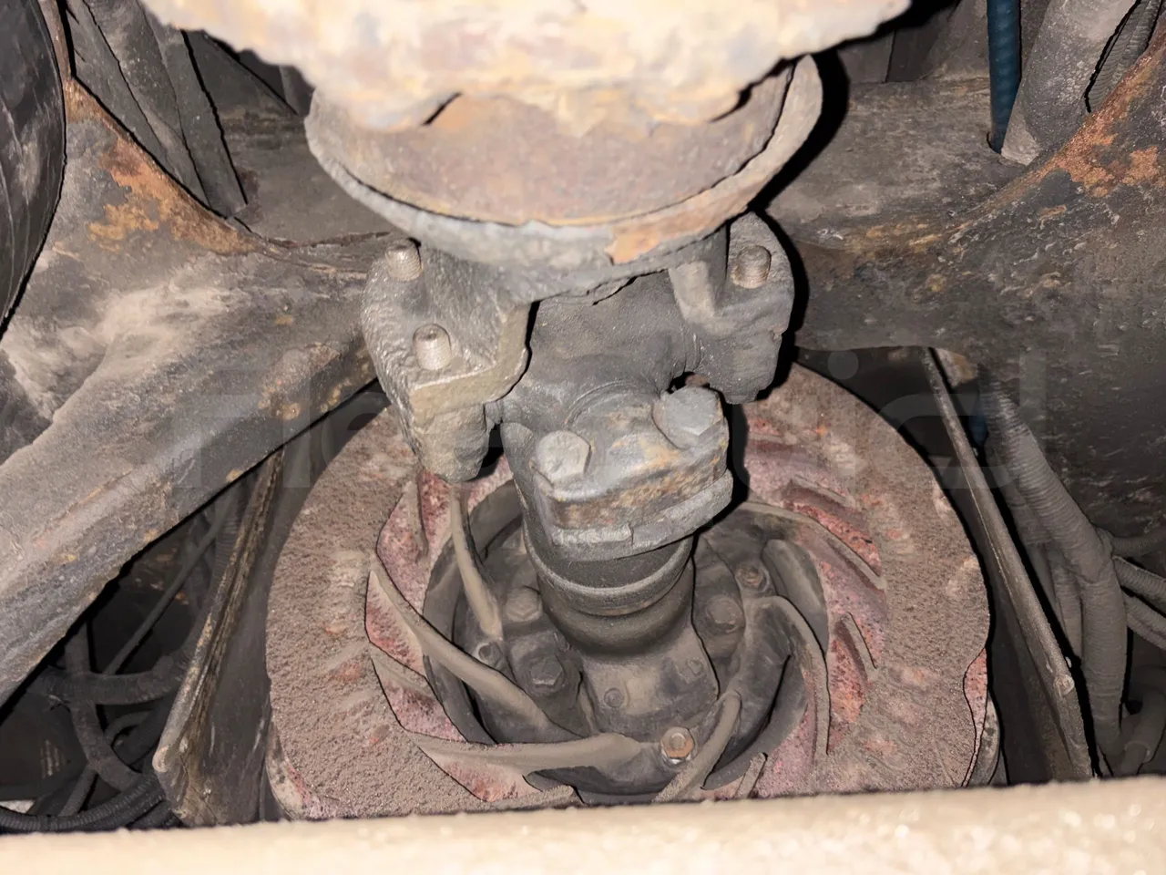 Irisbus Midys 395E.9.27 - EURO4 - 194kW - 9,60m - driveshaft photo