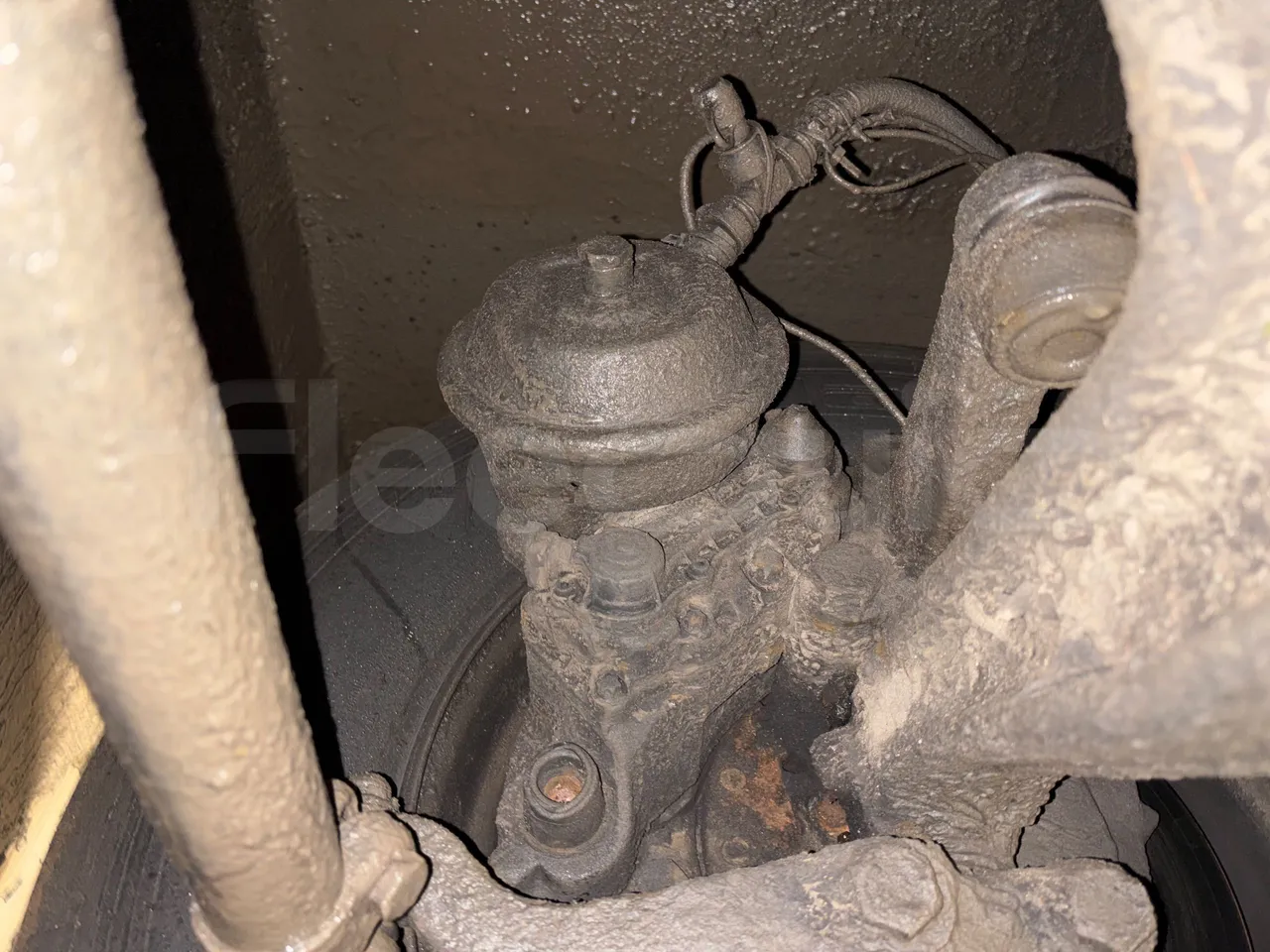 Irisbus Midys 395E.9.27 - EURO4 - 194kW - 9,60m - front brake calipers left