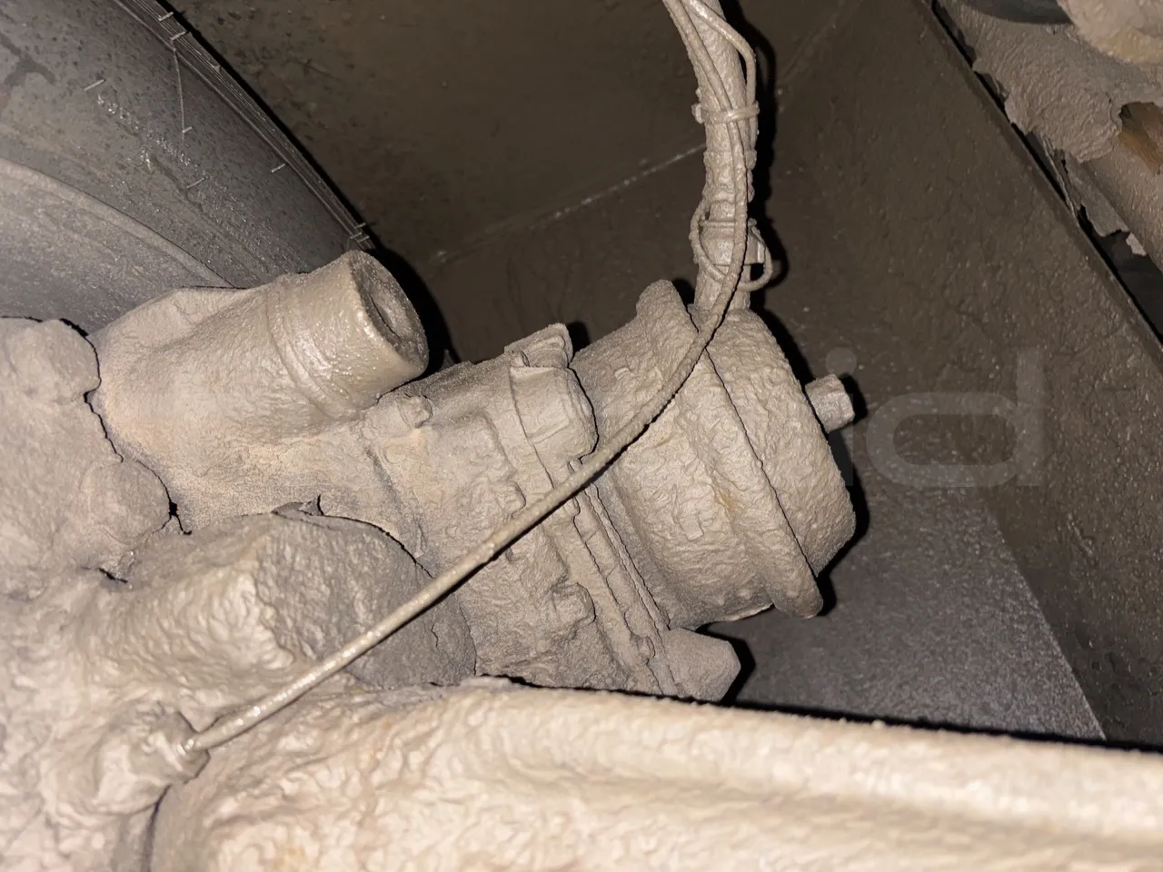 Irisbus Midys 395E.9.27 - EURO4 - 194kW - 9,60m - front brake calipers right