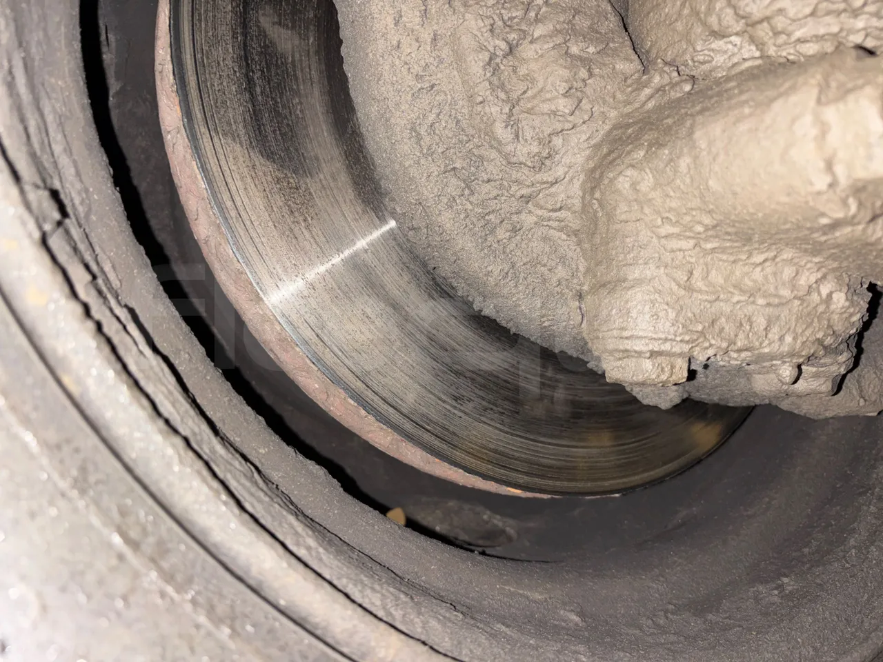 Irisbus Midys 395E.9.27 - EURO4 - 194kW - 9,60m - front discs right