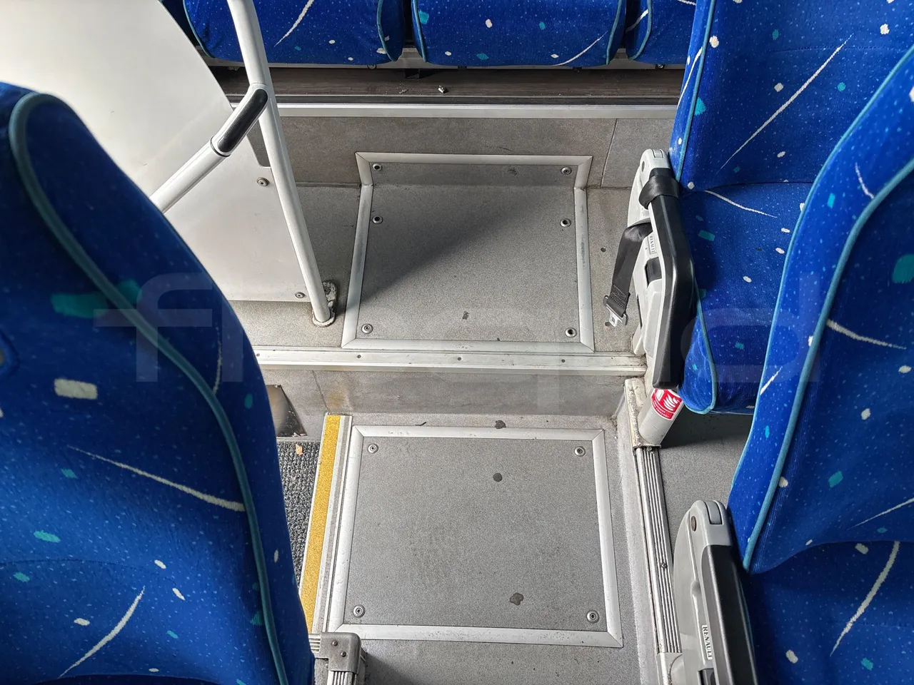 Irisbus Midys 395E.9.27 - EURO4 - 194kW - 9,60m - floor hatches photo