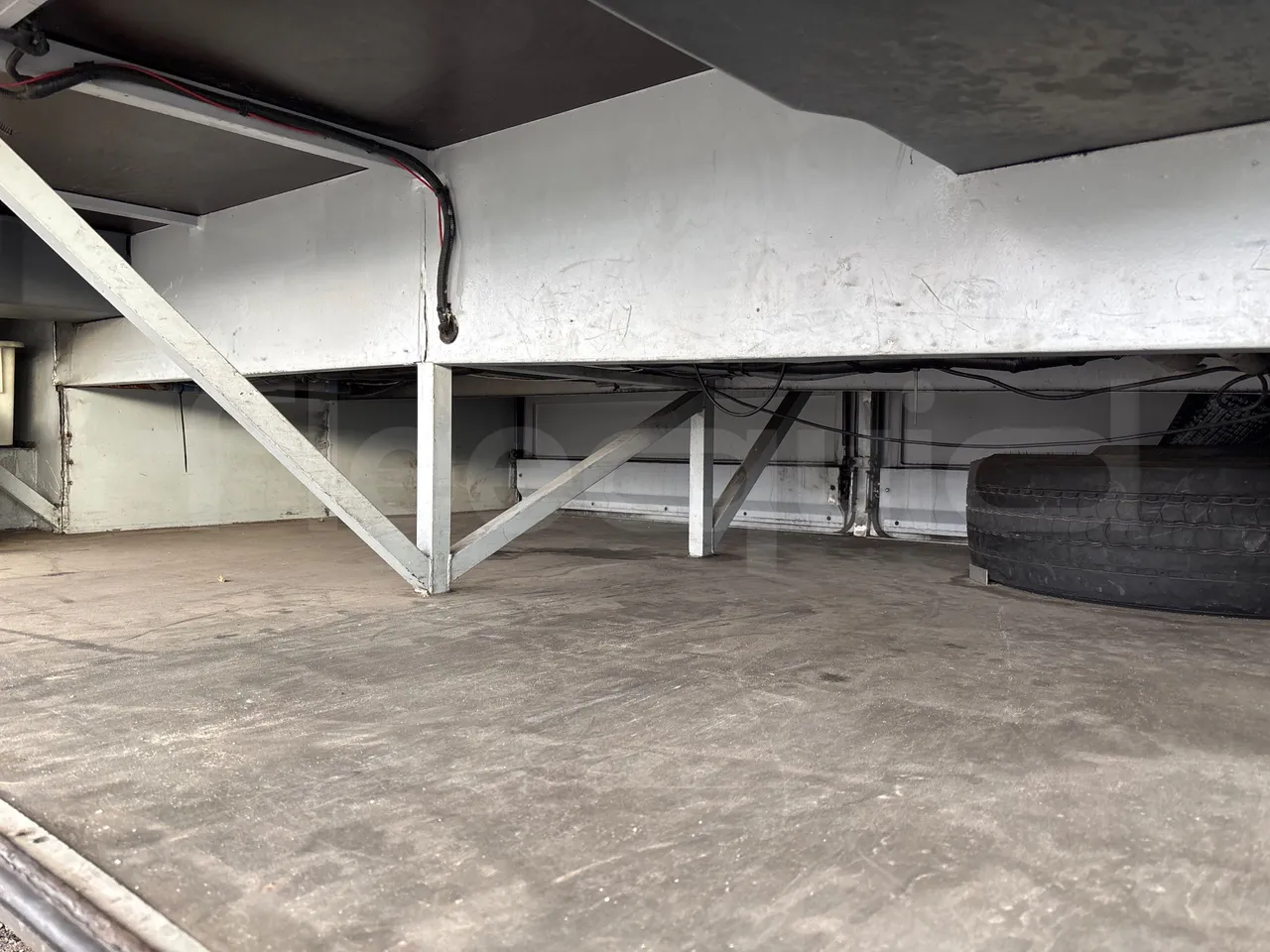 Irisbus Midys 395E.9.27 - EURO4 - 194kW - 9,60m - internal frame rust check