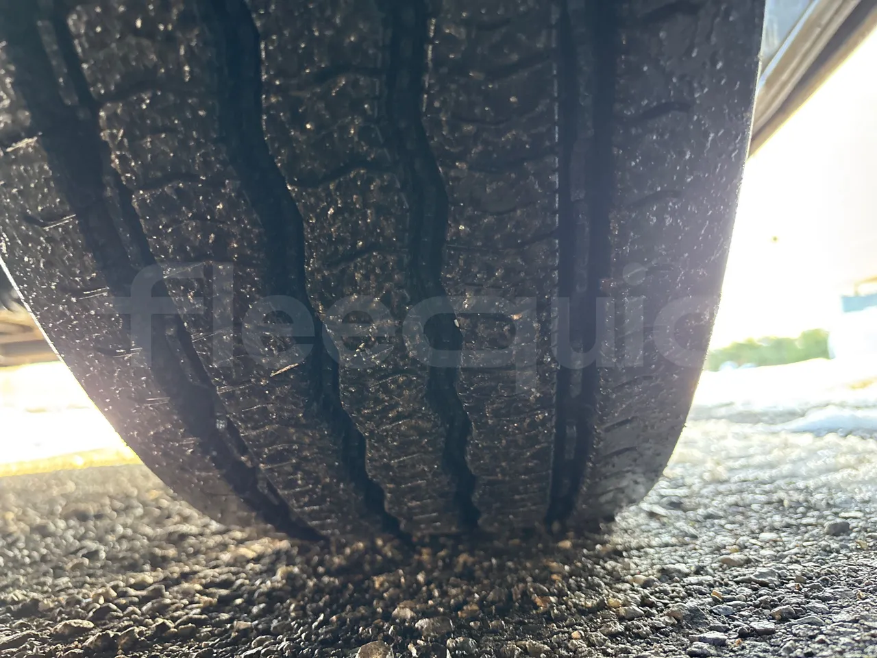 Irisbus Midys 395E.9.27 - EURO4 - 194kW - 9,60m - tread condition front tires right