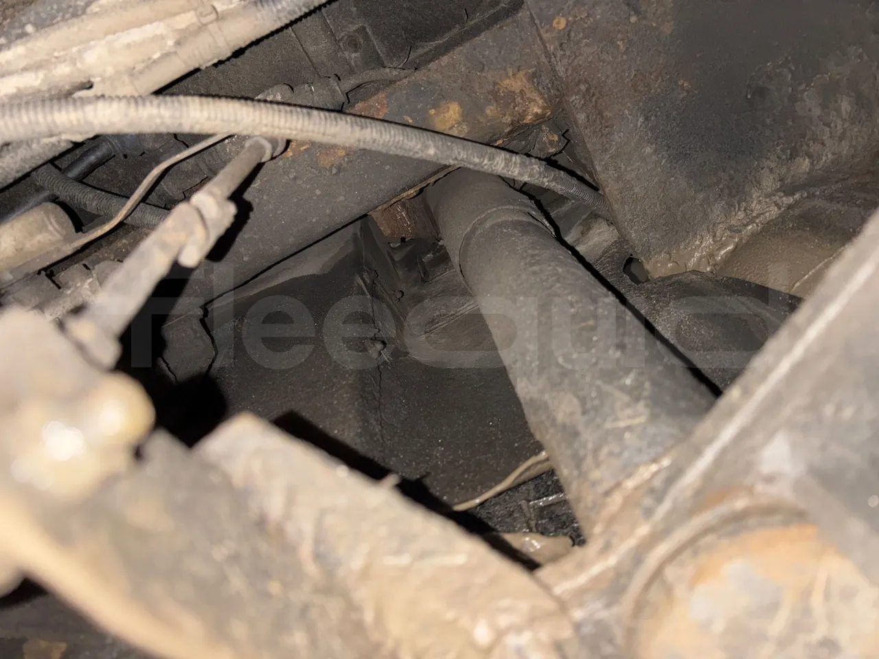 Irisbus Midys 395E.9.27 - EURO4 - 194kW - 9,60m - axle 2 shock absorbers 1 left