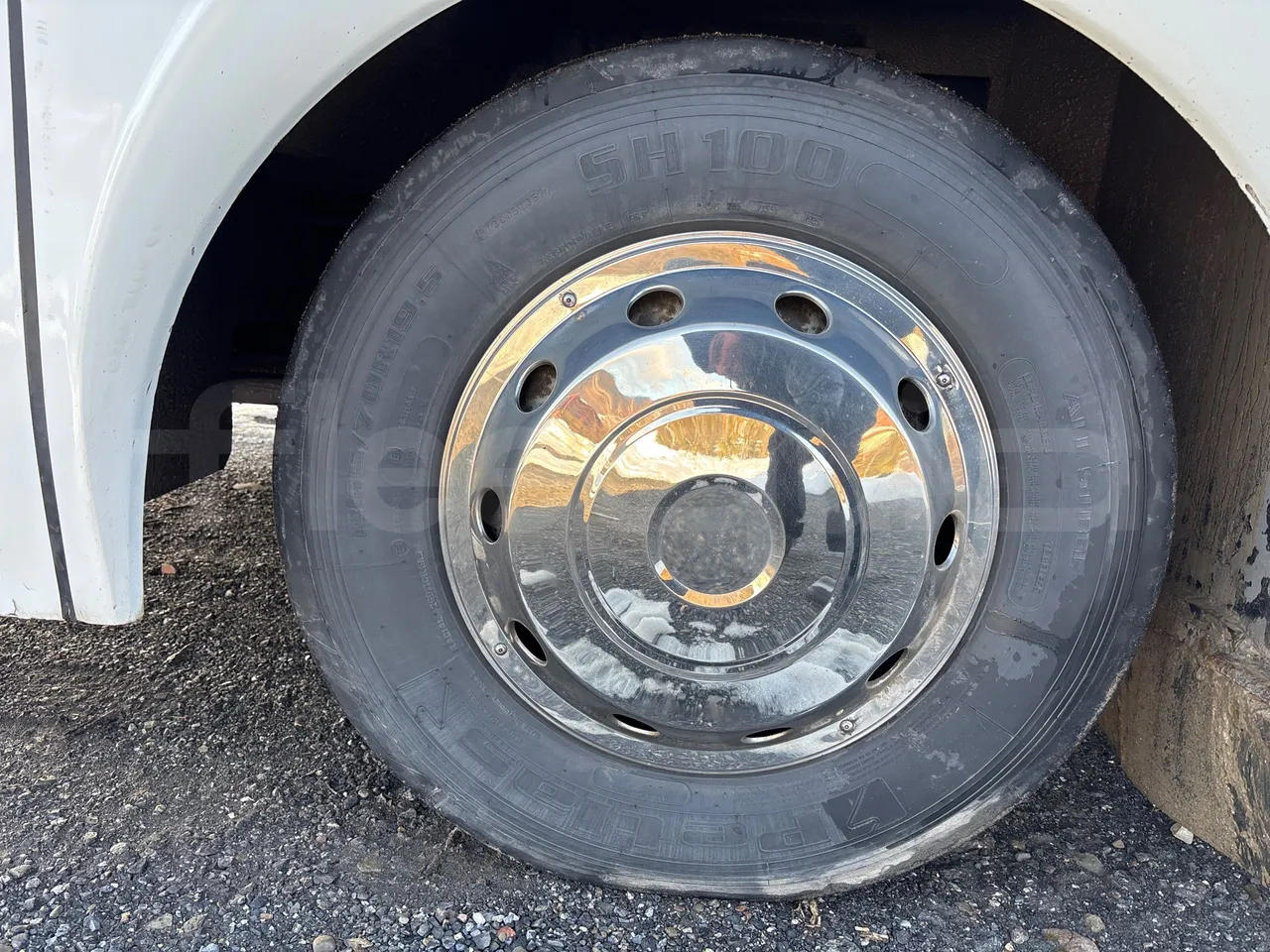 Irisbus Midys 395E.9.27 - EURO4 - 194kW - 9,60m - front left tire measurements