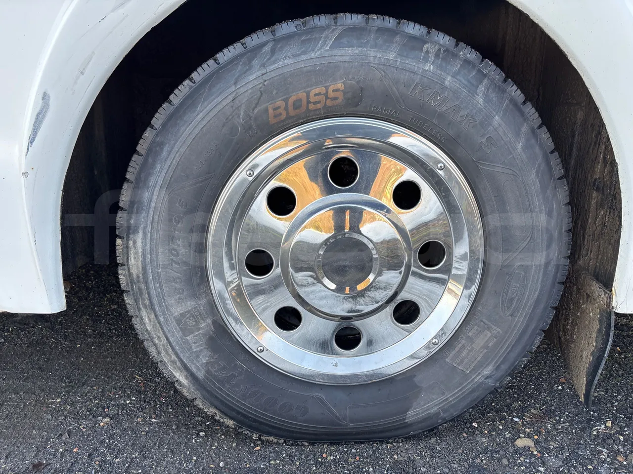 Irisbus Midys 395E.9.27 - EURO4 - 194kW - 9,60m - rear left tire photo