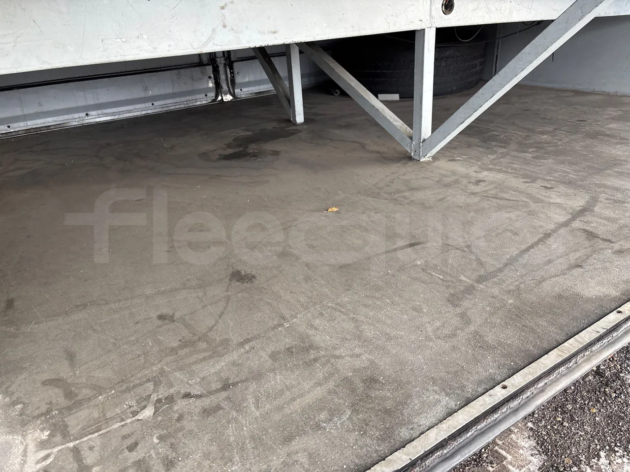 Irisbus Midys 395E.9.27 - EURO4 - 194kW - 9,60m - under carpet photo