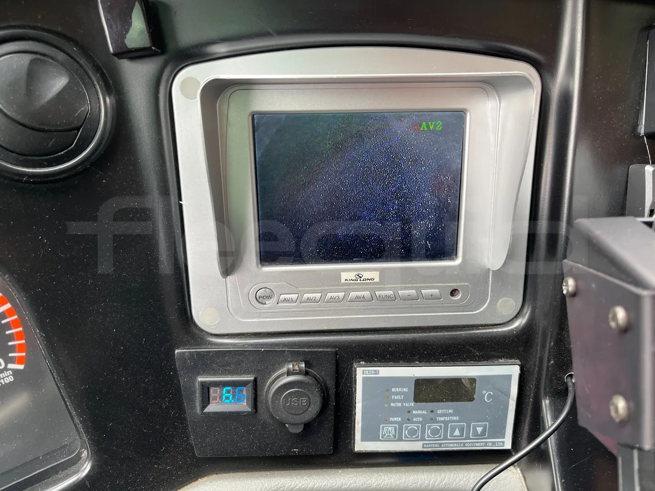King Long XMQ6996 - onboard devices 1