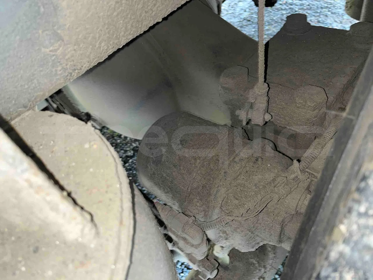 King Long XMQ6996 - axle 2 caliper brakes left