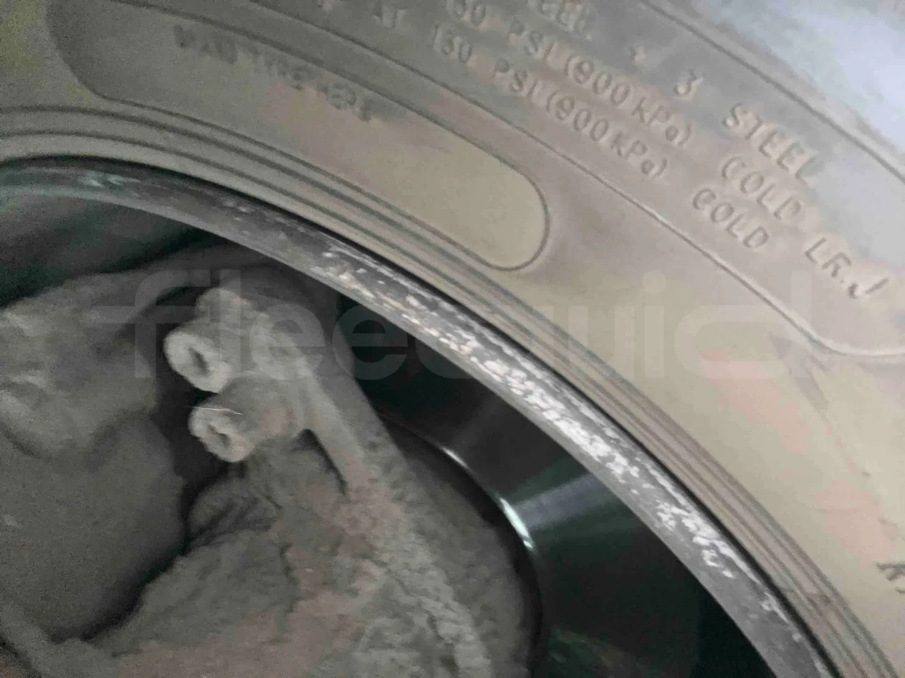 King Long XMQ6996 - axle 2 discs right