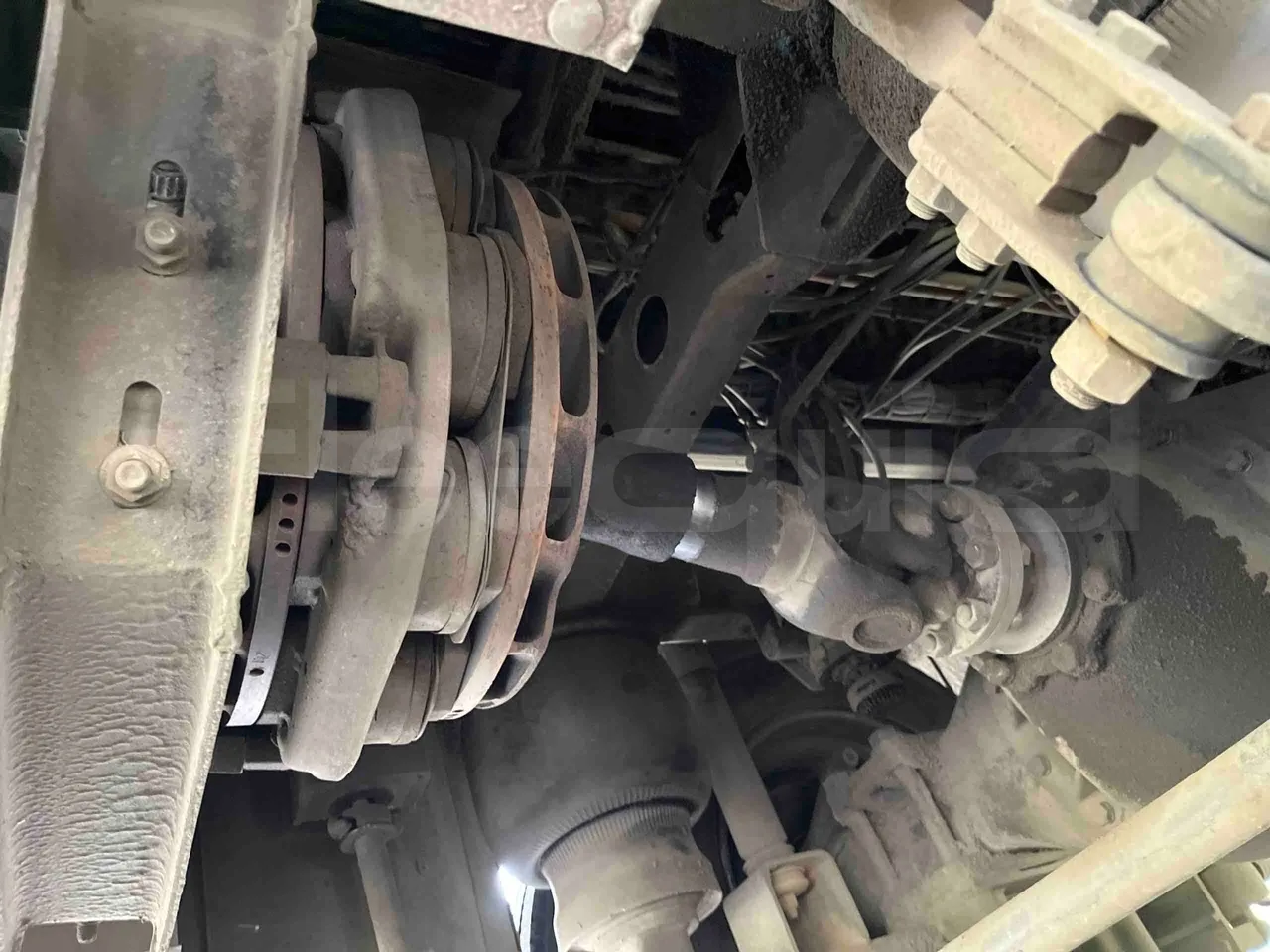 King Long XMQ6996 - driveshaft photo