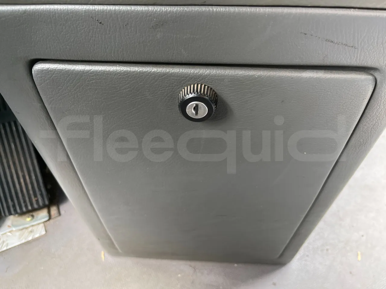 King Long XMQ6996 - overhead compartments photo