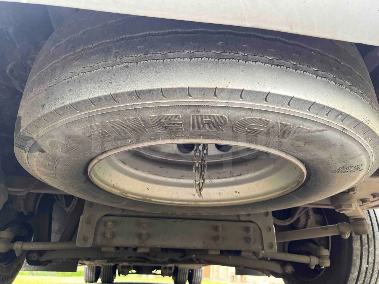 King Long XMQ6996 - spare wheel