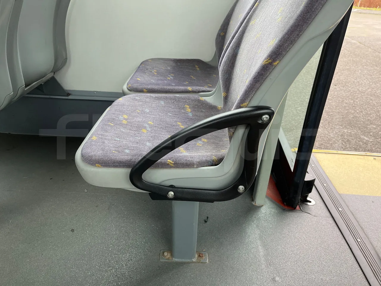 Van Hool A330 330 - EUR4 - 206kW - 12m - armrest detail photo