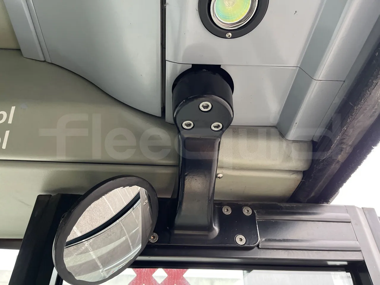 Van Hool A330 330 - EUR4 - 206kW - 12m - door mechanism photo