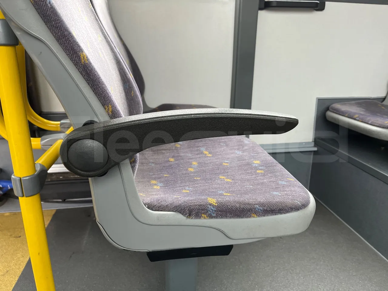 Van Hool A330 330 - EUR4 - 206kW - 12m - footrest detail photo