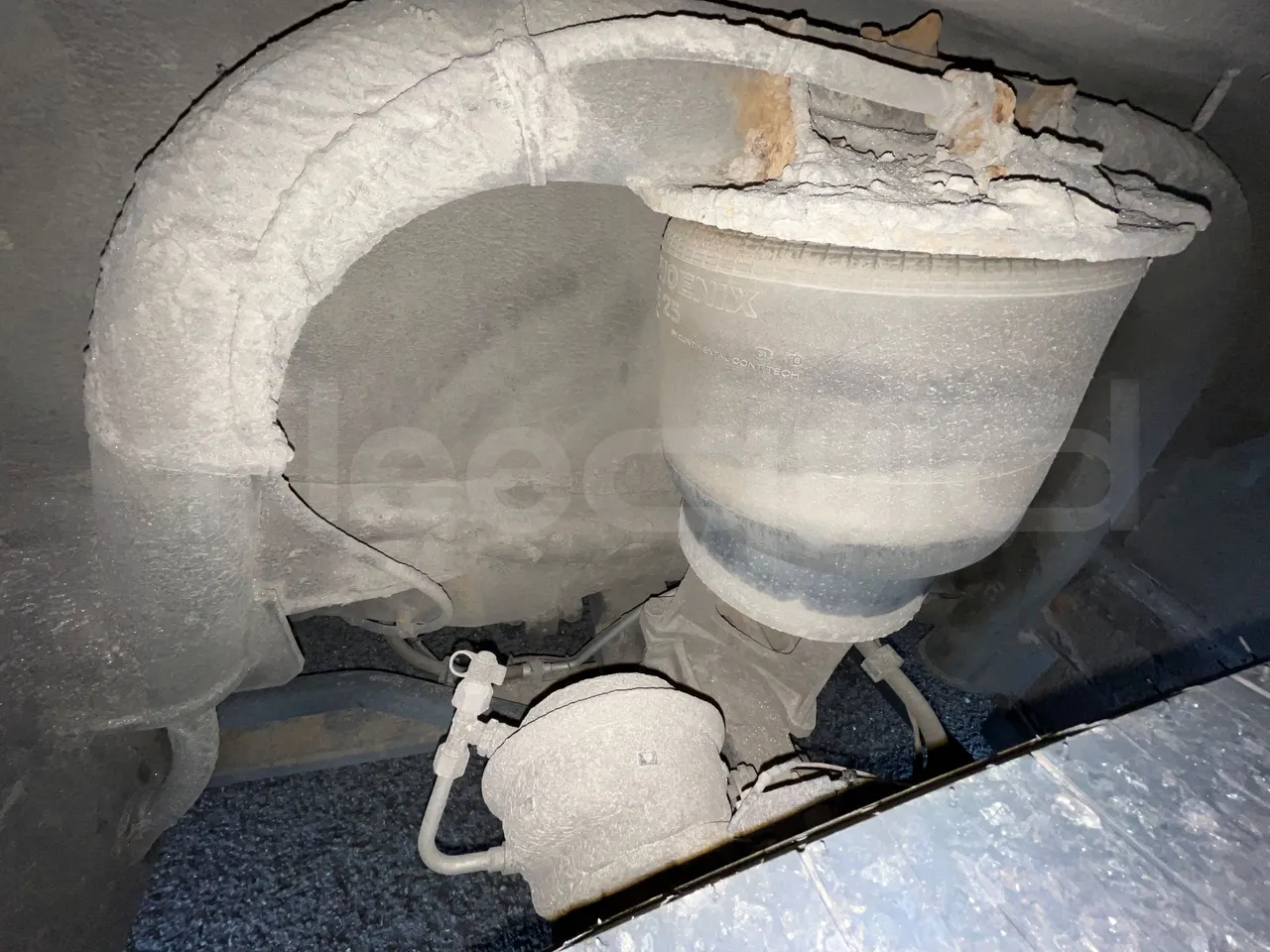 Van Hool A330 330 - EUR4 - 206kW - 12m - front shock absorbers left