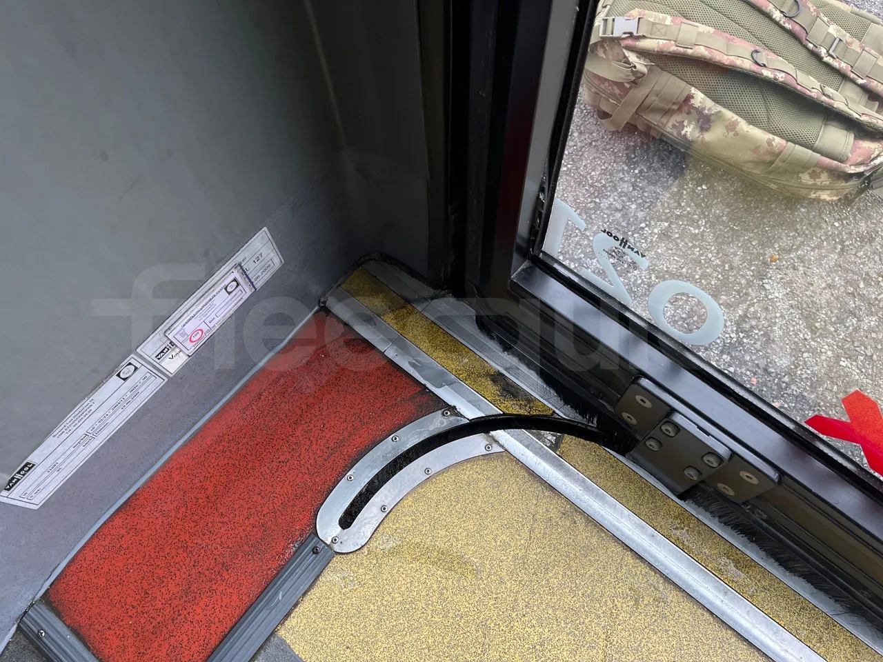 Van Hool A330 330 - EUR4 - 206kW - 12m - handrails photo