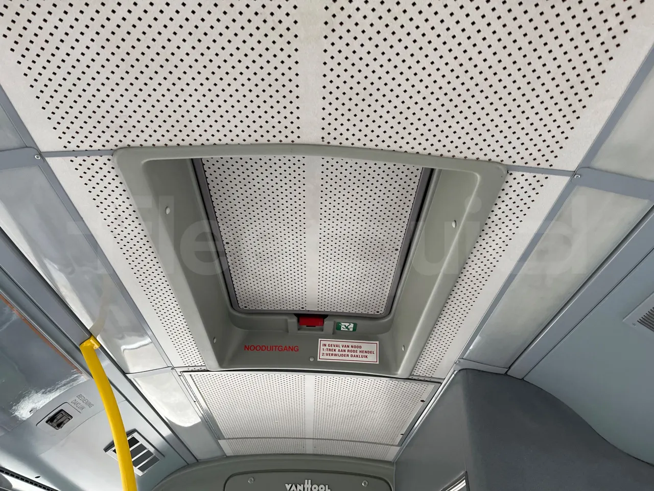 Van Hool A330 330 - EUR4 - 206kW - 12m - roof hatch 3