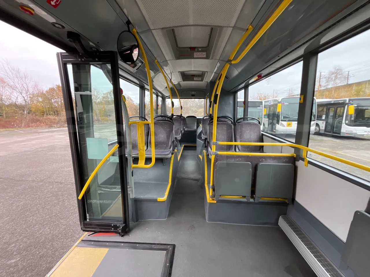 Van Hool A330 330 - EUR4 - 206kW - 12m - reverse view middle aisle