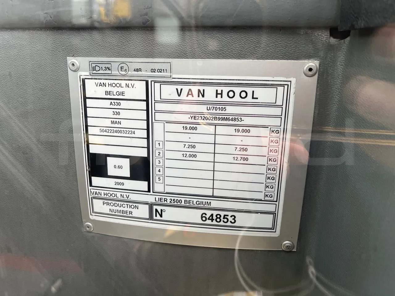 Van Hool A330 330 - EUR4 - 206kW - 12m - vehicle plate photo