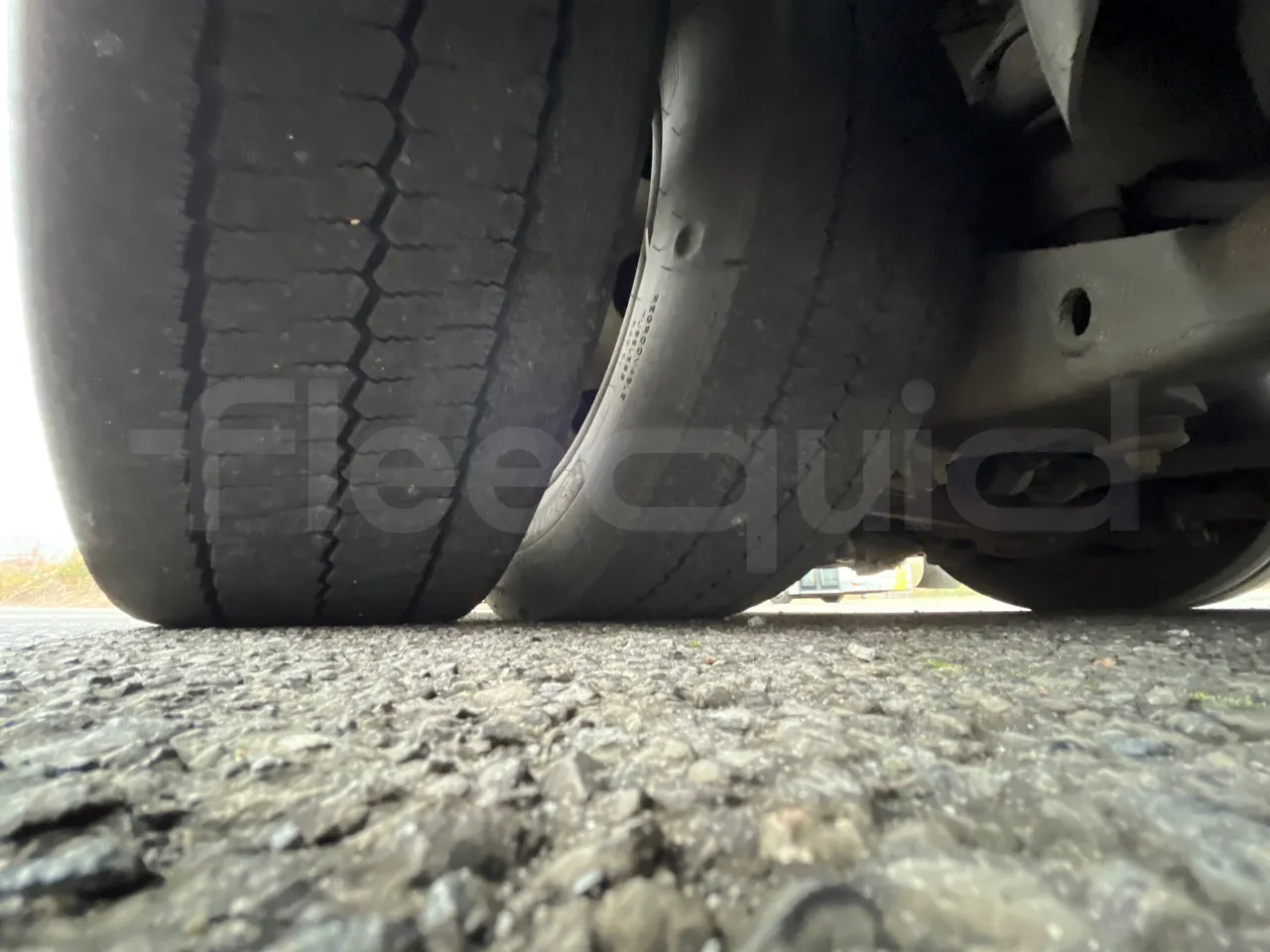 Van Hool A330 330 - EUR4 - 206kW - 12m - front left tire measurements