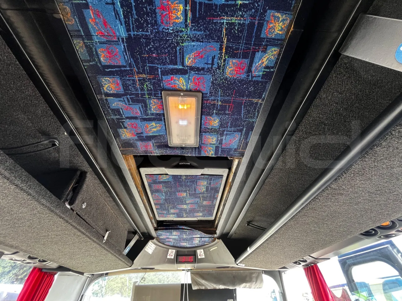 Vdl Futura - roof hatch 1