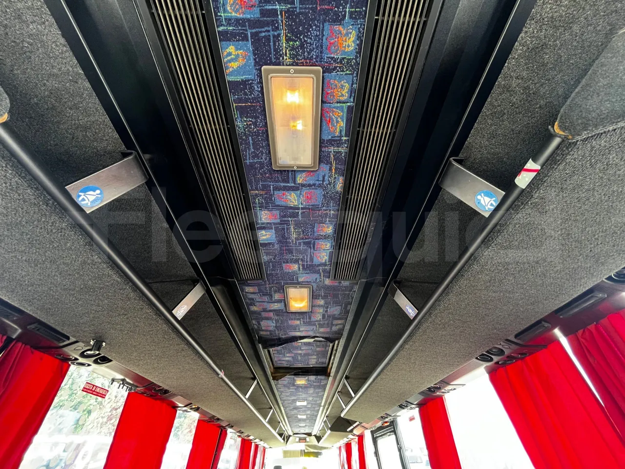Vdl Futura - overhead compartments photo