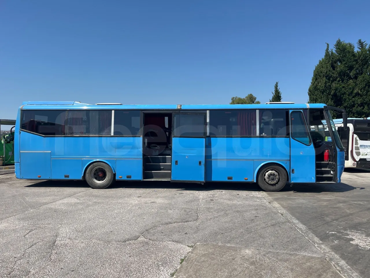Vdl Futura - right side doors open