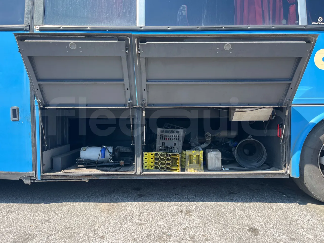 Vdl Futura - under carpet photo