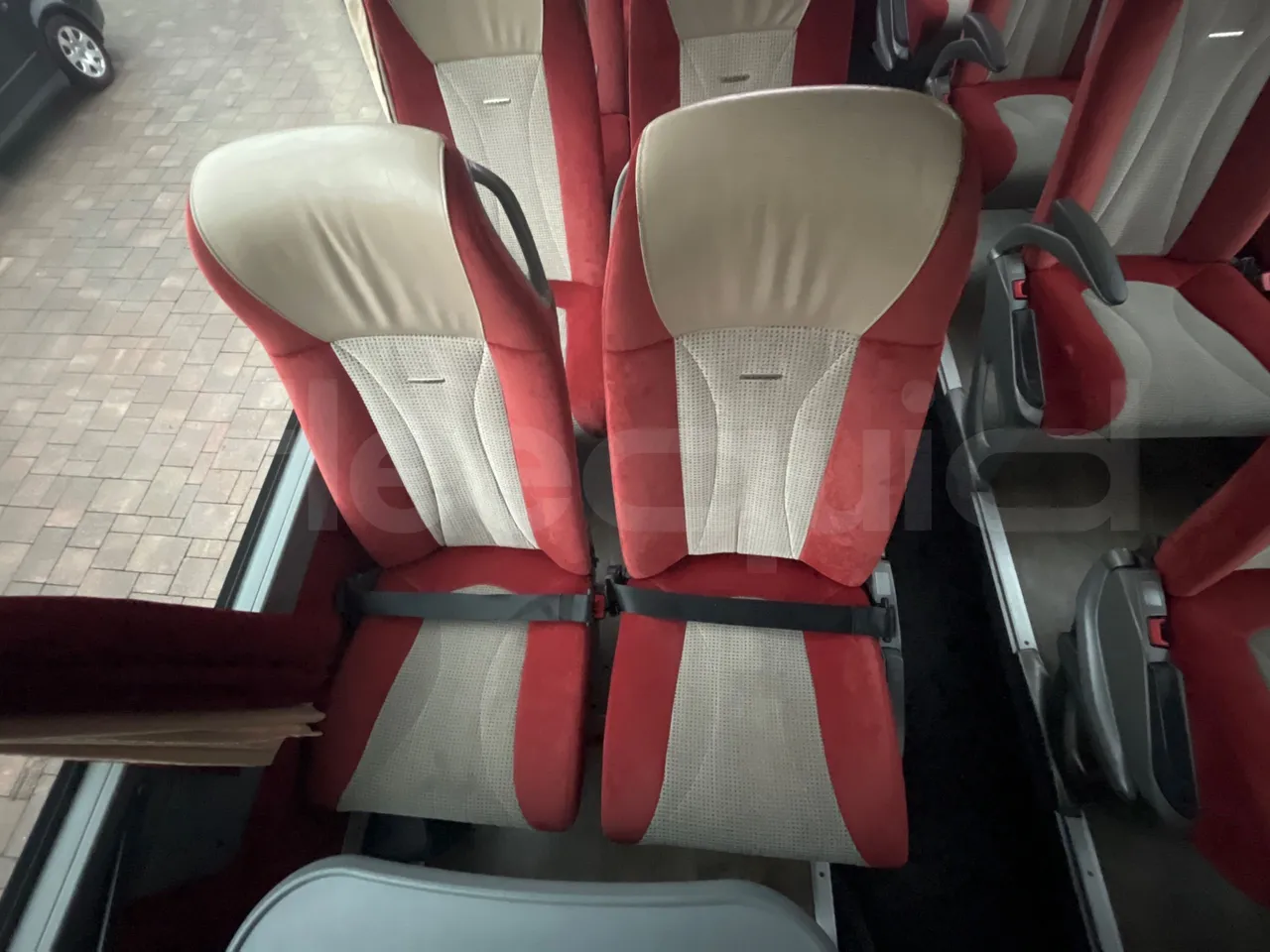 Setra S411 HD - EUR5 - 260kW - 10.100m - central seat safety belt