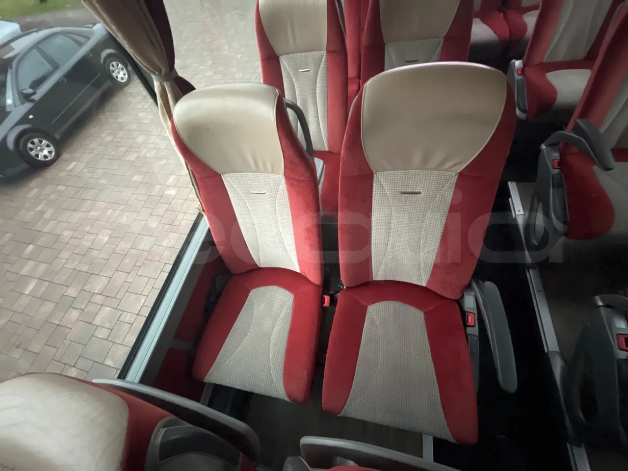 Setra S411 HD - EUR5 - 260kW - 10.100m - single seat detail
